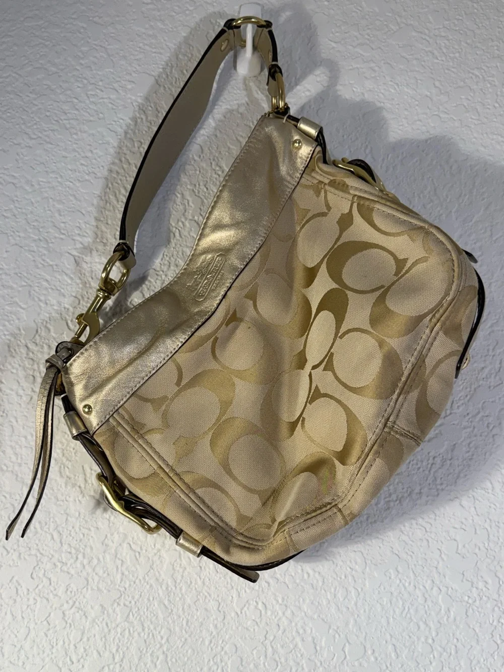 Coach Zoe Signature Khaki Gold Jacquard Canvas Hobo Shoulder Bag Purse Y2K - Picture 1 of 15